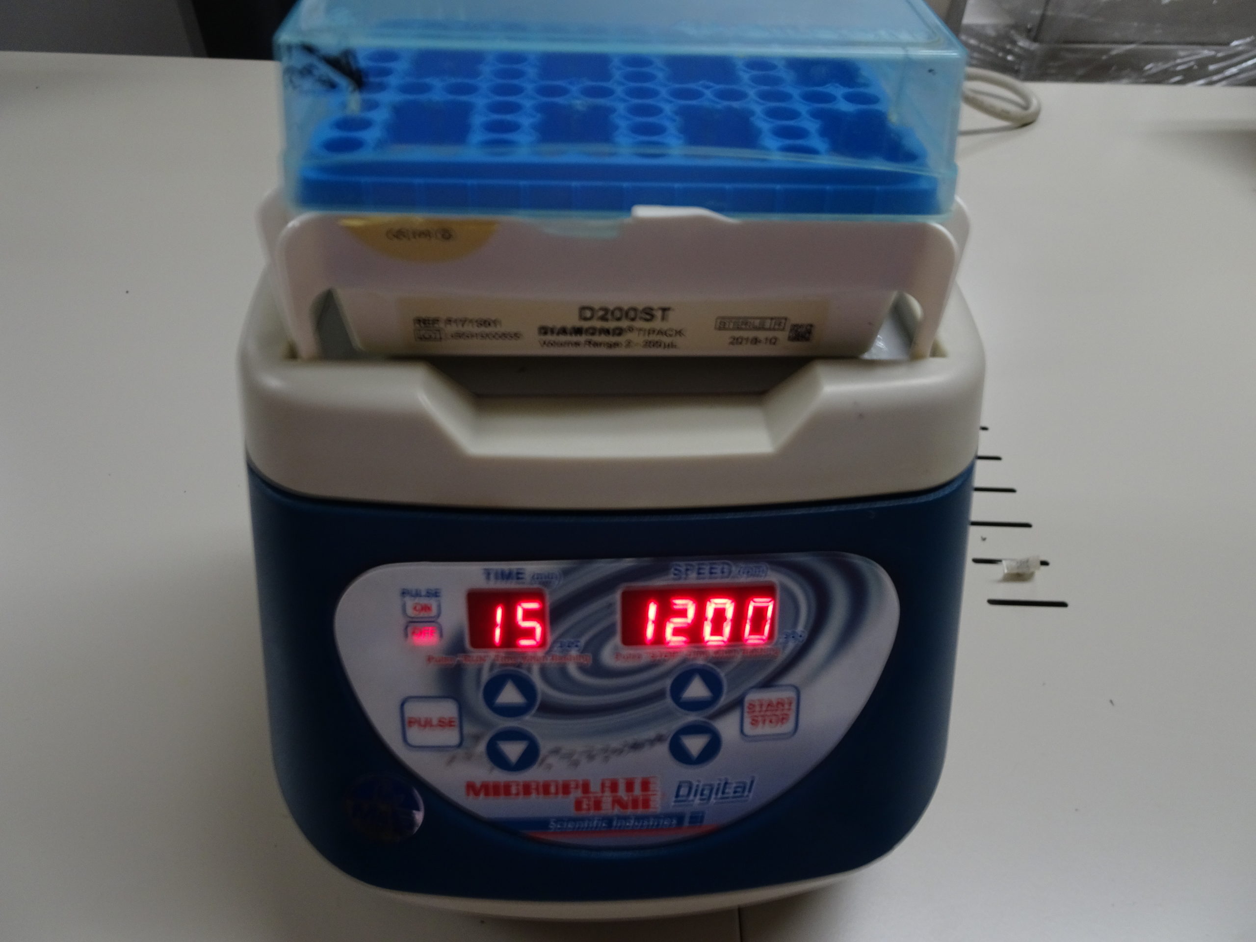 攪拌機 – BIOff -理化学機器・医療機器・分析機器の販売システム