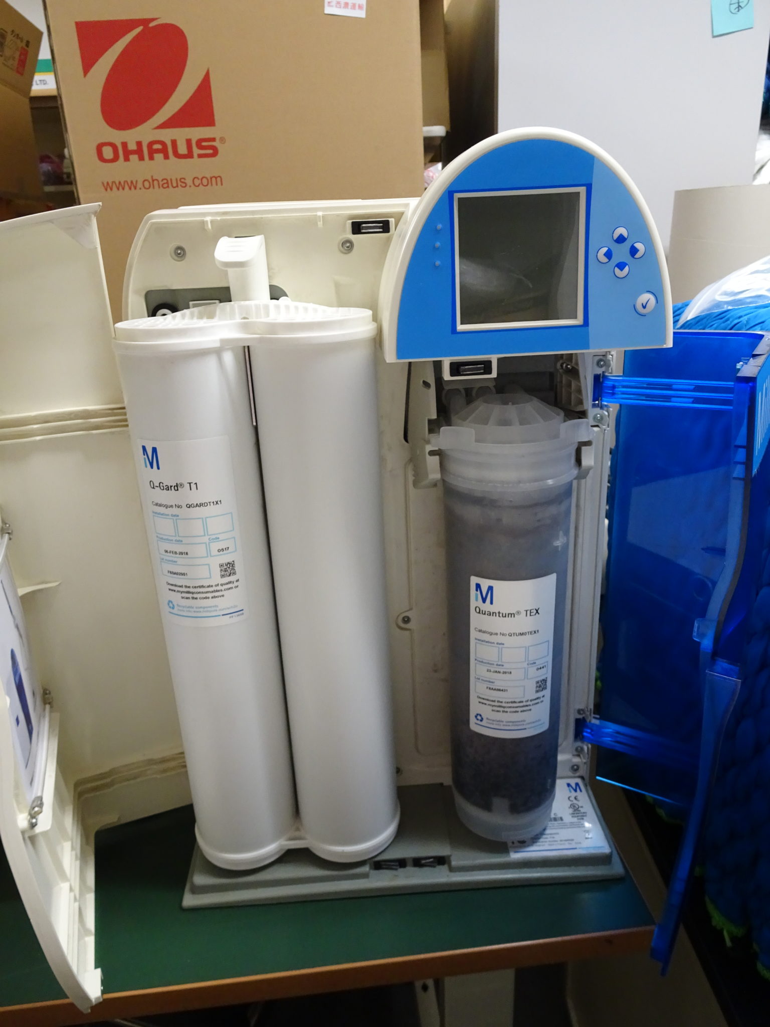 ミリポア/Elix Essential Milli-Q Advantage A10/純水装置一式/ ¥609,500(税別・送料別途)